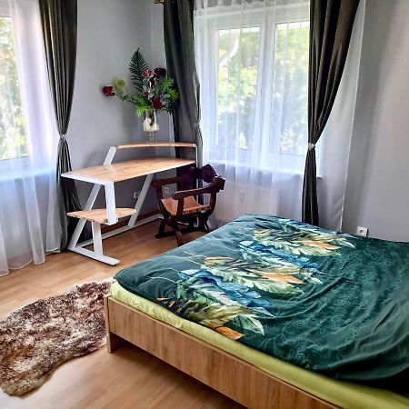 Apartament Deluxe Jelenia Góra Exteriör bild